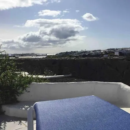 Sea View Loft شقة *